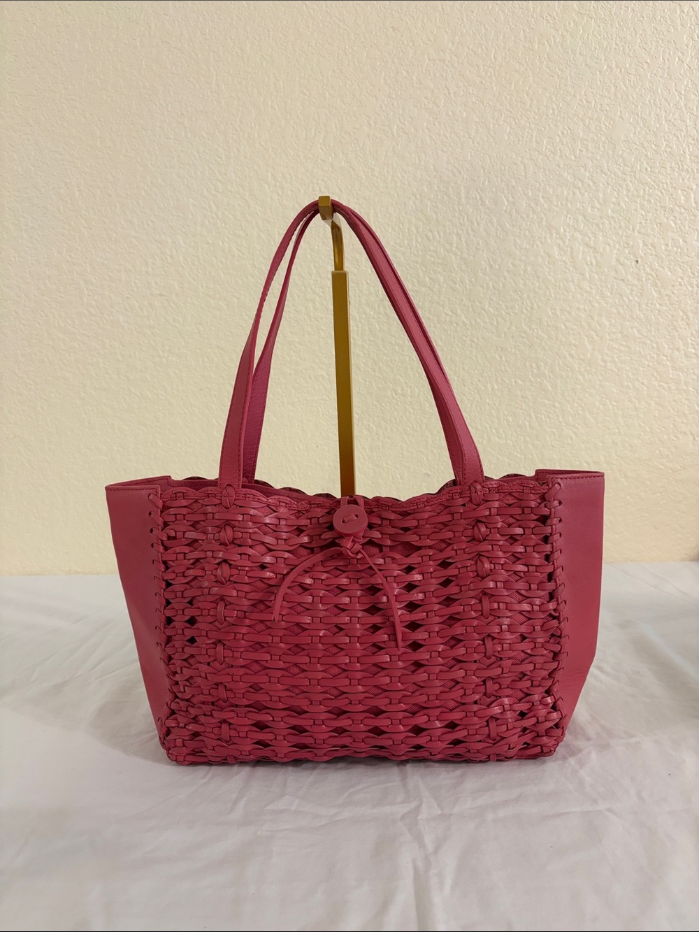 Vintage Fossil Pink Woven Satchel with Intricate Design